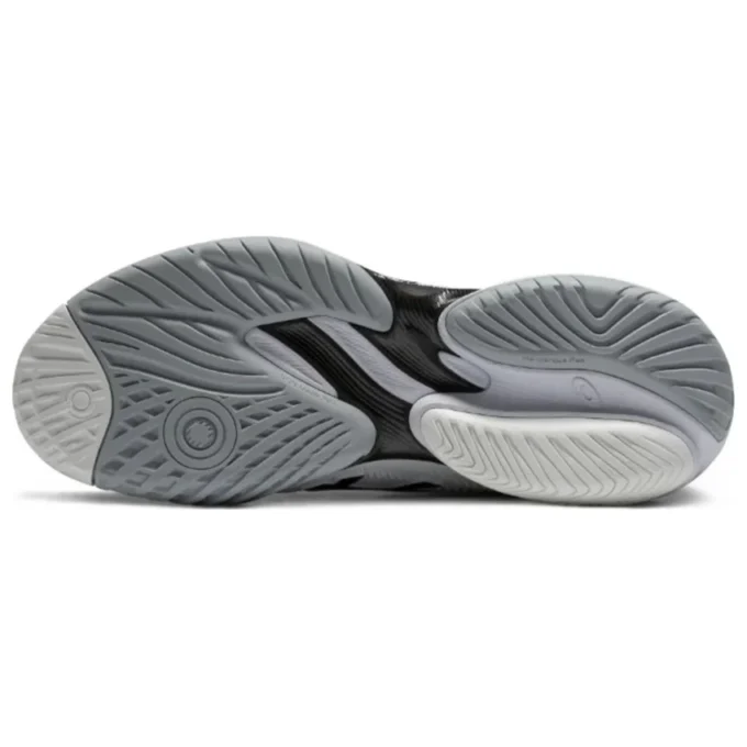 Court FF 3 “White Black”