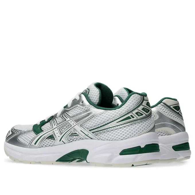 GEL-1130 “White Shamrock Green”