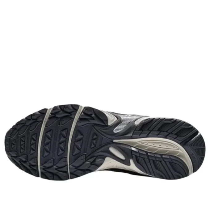 GEL-Kahana TR V4 “Clay Grey Antique Red”