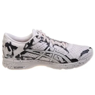 Gel-Noosa Tri “Off White Black”