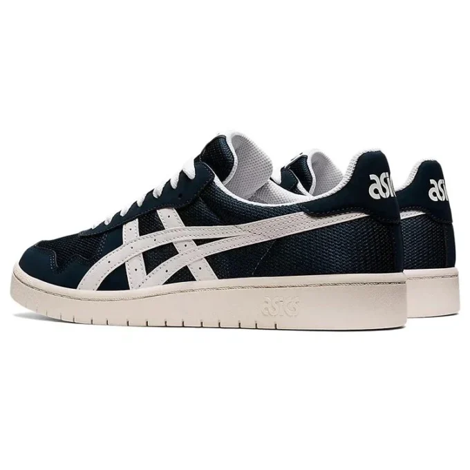 Japan S “French Blue White”