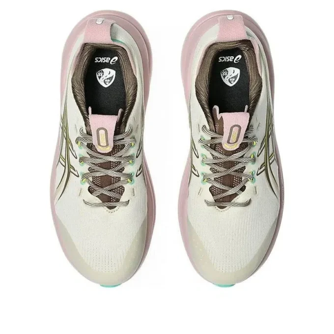 Nimbus 28 TR “Light Dust Clay Canyon”