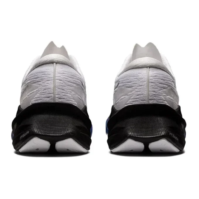 Novablast 3 Platinum “White Pure Silver”